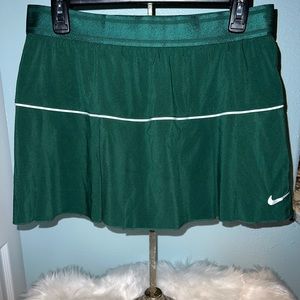 Nike tennis skirt size medium